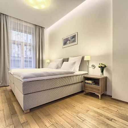 Krizovnicka Apartment Praha Bagian luar foto